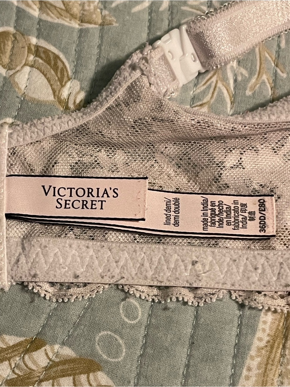 Victoria's Secret White Dream Angels Bra - Picture 3 of 4